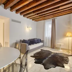 Cà Margherita Loft&square Palazzo Grifalconi Appartement
