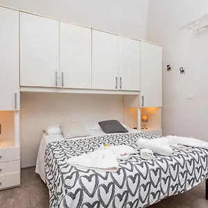 https://bedda-catania-apartment.taorminaitalyhotels.com
